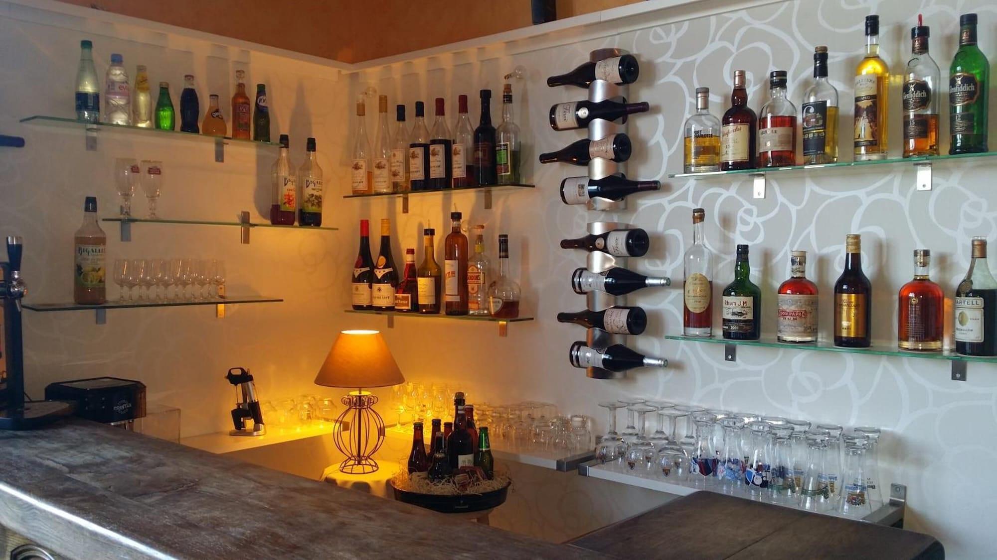 Logis Hotel Des Grands Vins Fleurie Eksteriør bilde