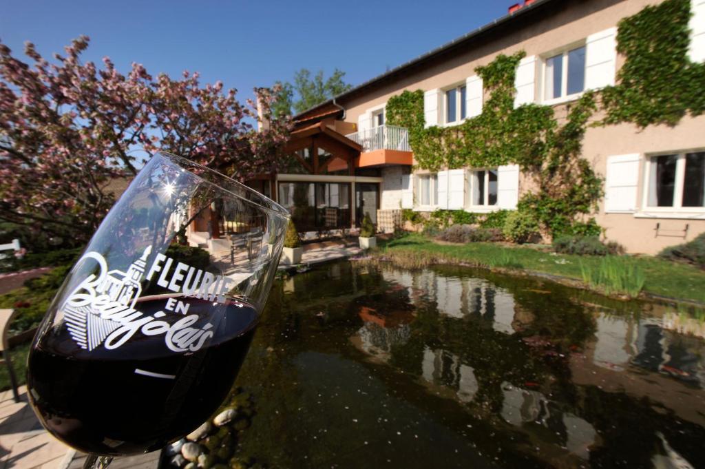 Logis Hotel Des Grands Vins Fleurie Eksteriør bilde