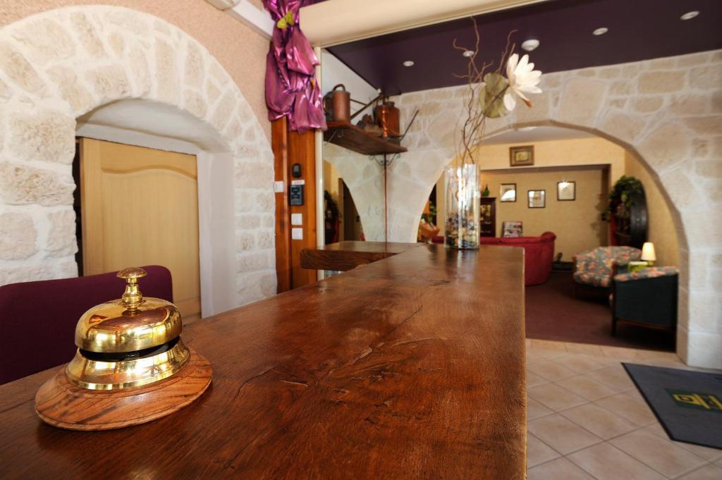 Logis Hotel Des Grands Vins Fleurie Eksteriør bilde